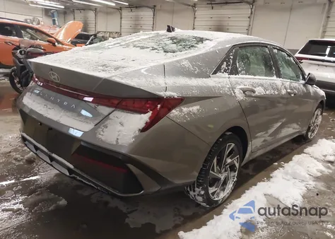 2025 Hyundai Elantra Sel Convenience z USA, uszkodzony, nr VIN KMHLS4DG8SU023605